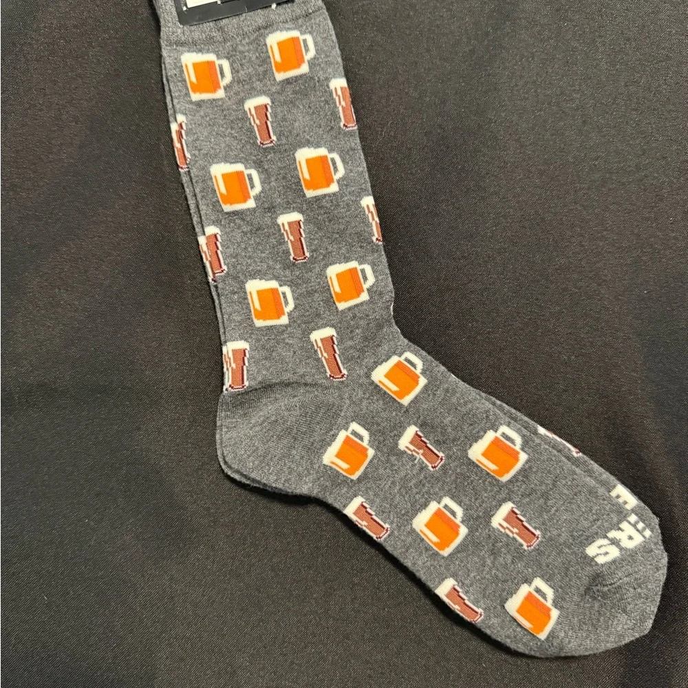 Banana Republic Beer Mug + Bottle Novelty Men’s Socks – One Size –‎ NWT